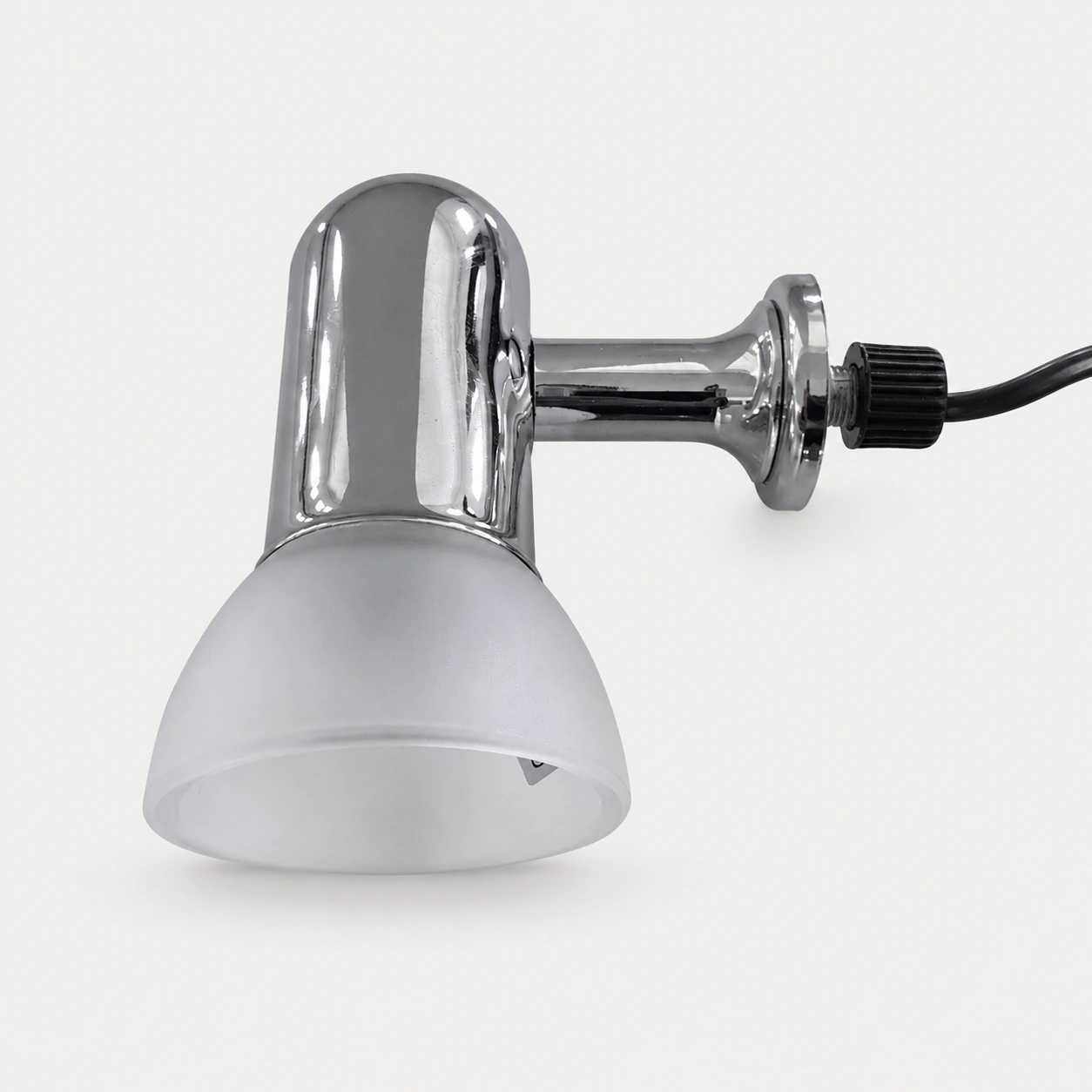 Applique chromée à diffuseur blanc conique — Réf. DST176